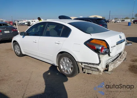 2011 Nissan Altima 2.5 S z USA, uszkodzony, nr VIN 1N4AL2AP7BN452431